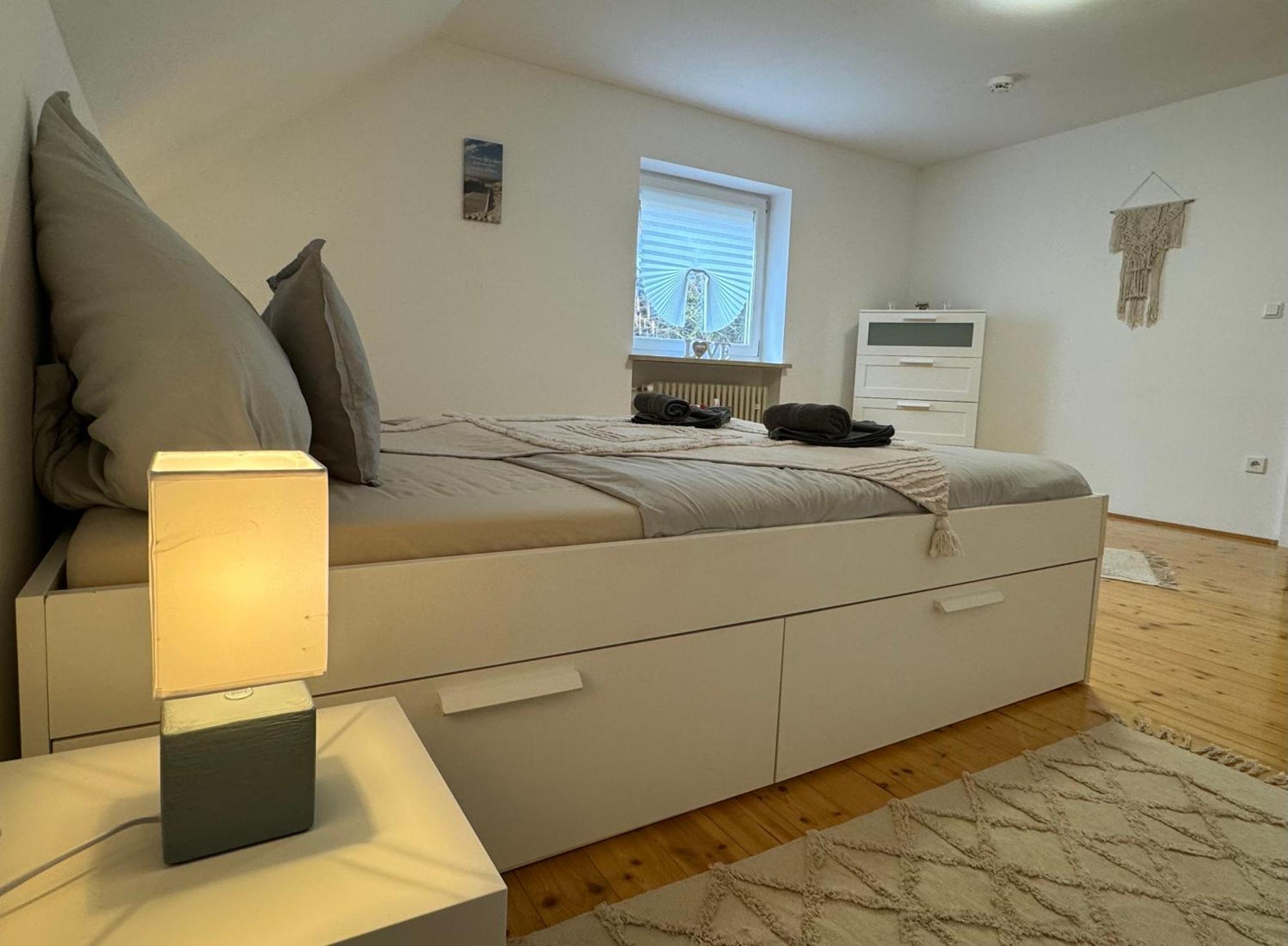 Апартаменти Fewo Boho 110 Qm Mit Bergblick 3 Min Bahnhof Лауфен Екстер'єр фото